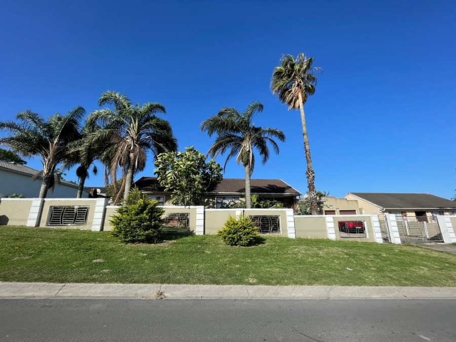 7 Bedroom Property for Sale in Haven Hills Eastern Cape